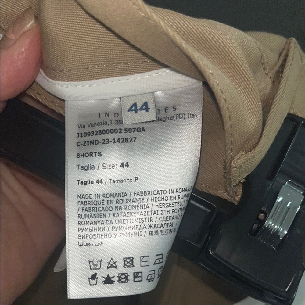 Moncler Tan Cargo Shorts Tailored Mid-Length NWT - Picture 10 of 10